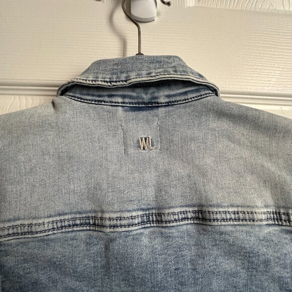 Wash Lab Women's Medium Denim Jean Jacket Short Puff Sleeve Light Wash Button Up - Picture 3 of 12